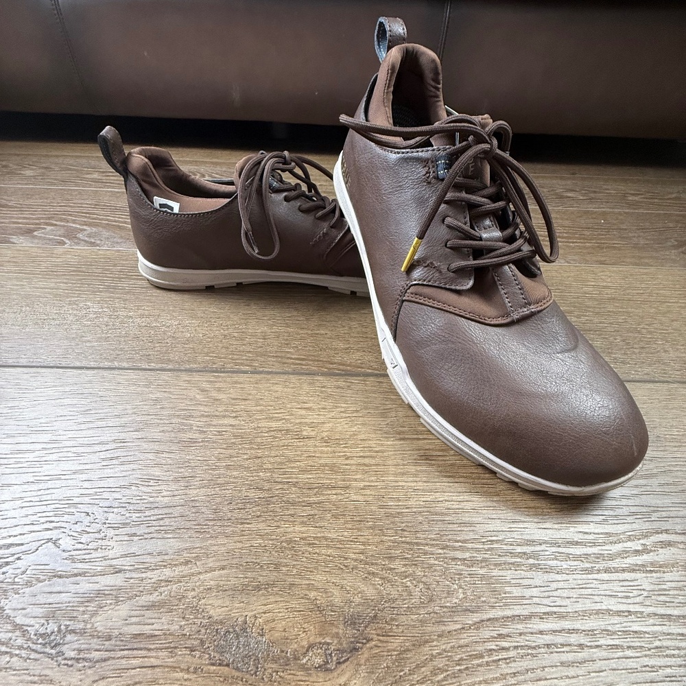 TRUE Linkswear Leather Original Spikeless Golf Shoes Size 13, Brown, Lace-Up